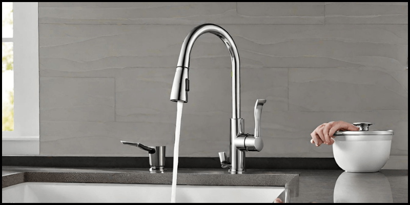 Delta Faucet with Magnetic